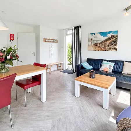 2 Bedroom Cozy In * 노르트베이크